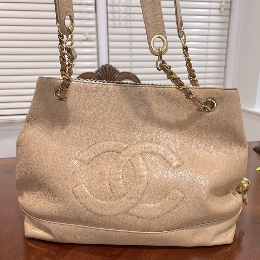 Chanel Vintage Tote - Cavier Leather Beige